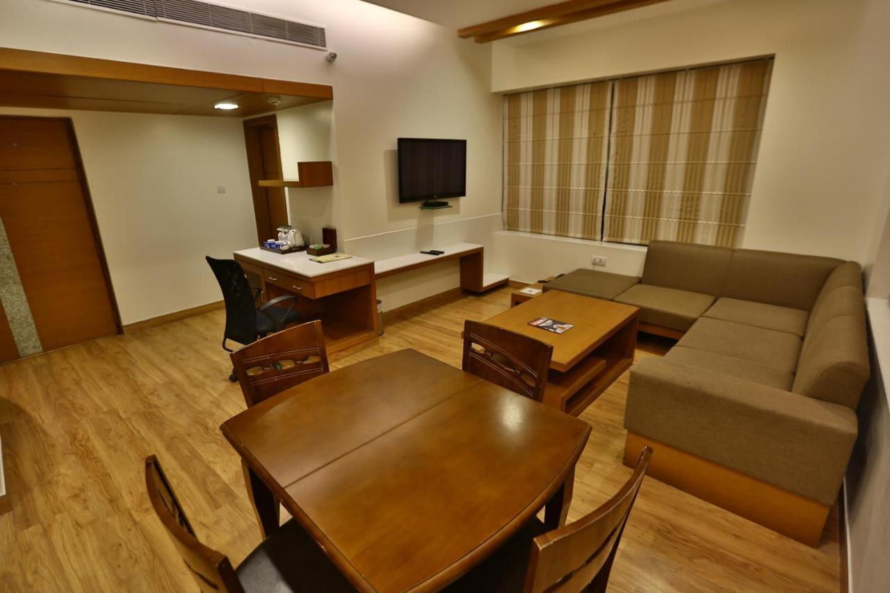 Comfort Inn Лакхнау Экстерьер фото