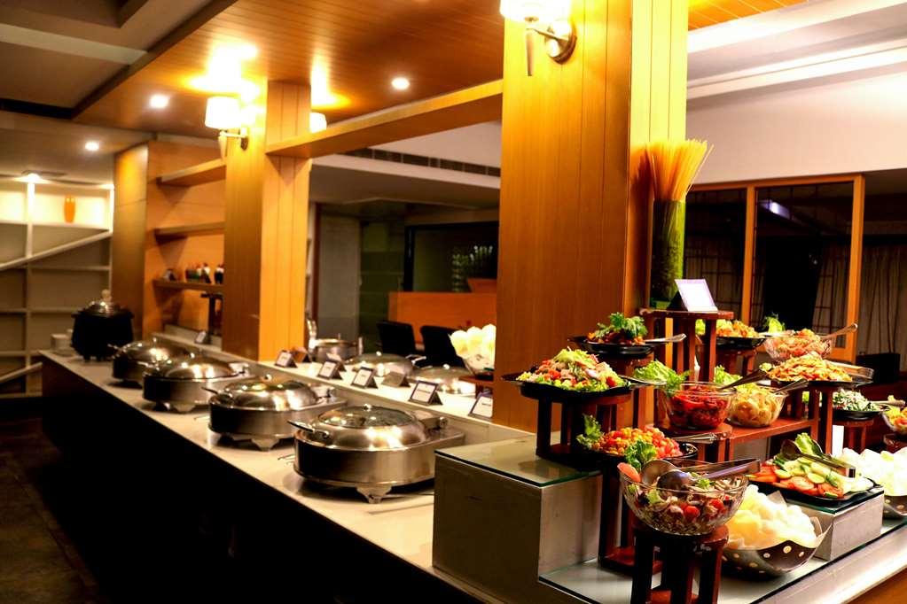 Comfort Inn Лакхнау Ресторан фото
